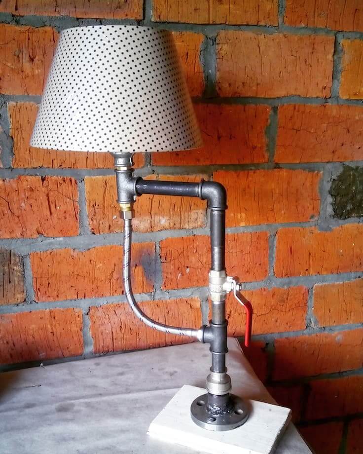 Великолепный дизайн настольной лампы в стиле лофт