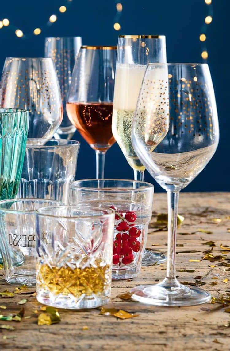 Набор стаканов и бокалов из хрусталя под разные виды напитков