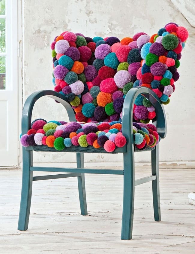 Модная и изящная накидка на стул из мягких шариков